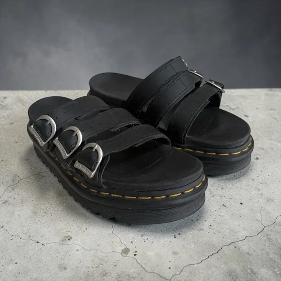 Doc Marten’s Women’s Black Blair Slides! Size 7 - Picture 7 of 11